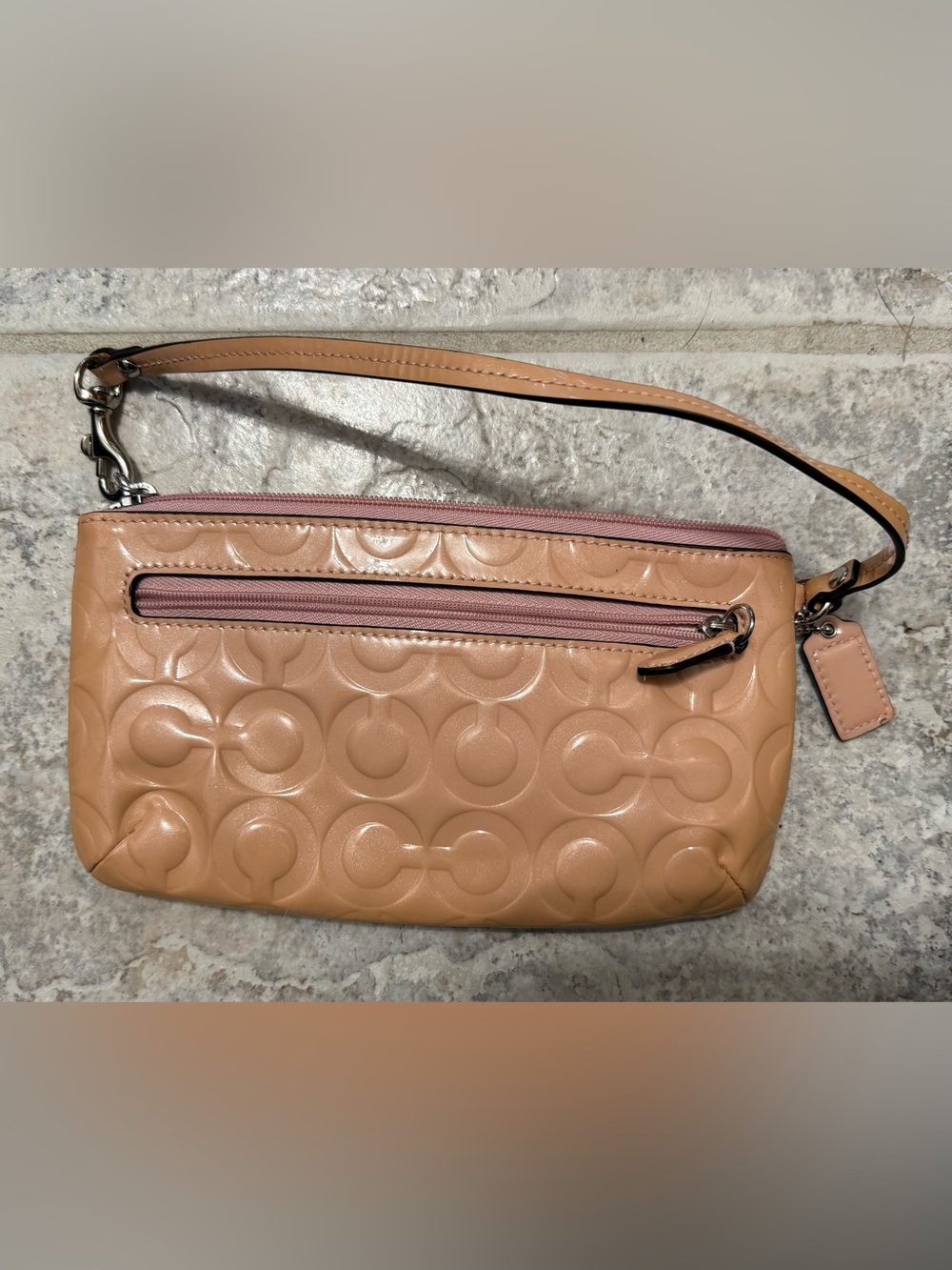 Coach Patent Leather Wristlet - Peach and pink two toned 10 pockets sleek - Picture 4 of 7